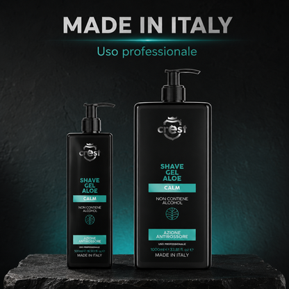 Flaconi da 500 ml e 1 litro di CREST Shave Gel Aloe su pietra scura, con le diciture Made in Italy e uso professionale.